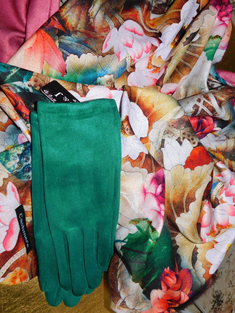 Esarfa noua casmir , multicolora  colorit  superb , manusi noi asortate