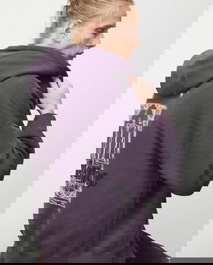 Medicine bluza culoarea violet, cu glugă, cu imprimeu