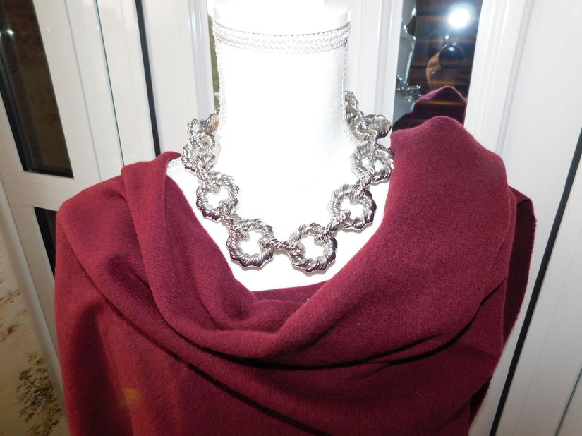 Esarfa mare merinos cu casmir , noua, colier deosebit, cadou