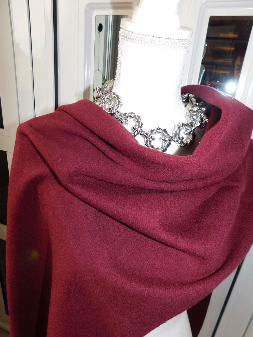 Esarfa mare merinos cu casmir , noua, colier deosebit, cadou