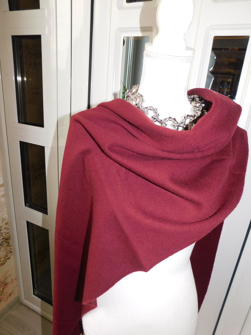 Esarfa mare merinos cu casmir , noua, colier deosebit, cadou