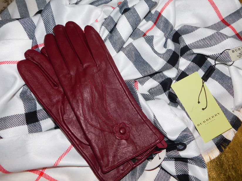 Esarfa noua casmir, etichete atasate,eleganta, manusi noi piele naturala cadou