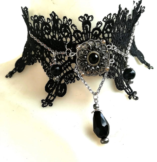 Chocker bright midnight