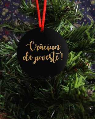 Glob din plexiglas negru personalizat cu text pentru Craciun. Glob personalizat. Cadou Craciun glob