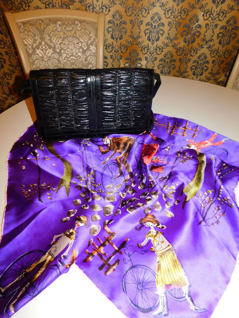 Poseta eleganta  plic/ umar/ vintage , piele  calitate extra,  cadou esarfa matase naturala