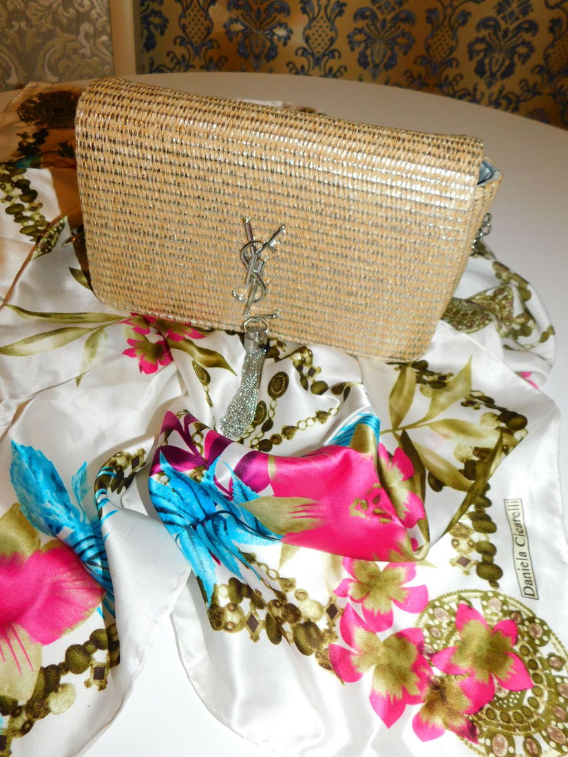 Geanta noua, esarfa noua designer , matase naturala , cadou