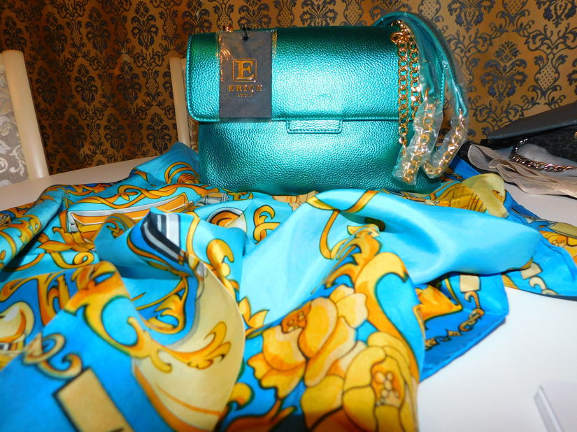 Poseta noua, eleganta, Italia, etichete atasate, esarfa matase naturala designer, cadou