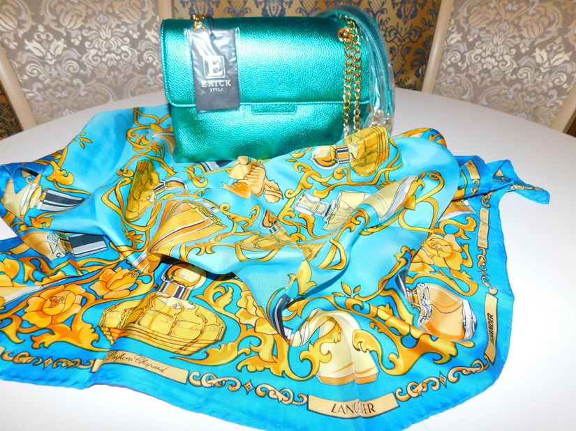 Poseta noua, eleganta, Italia, etichete atasate, esarfa matase naturala designer, cadou