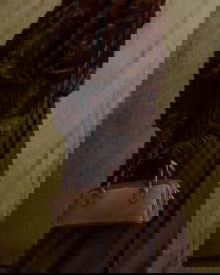 Answear.LAB geanta de mana din piele intoarsa