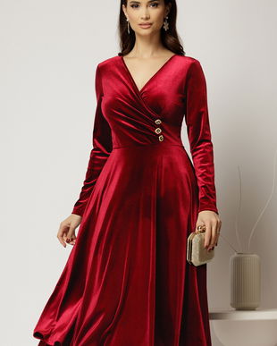 Rochie midi din catifea bordo cu bustul petrecut si nasturi eleganti