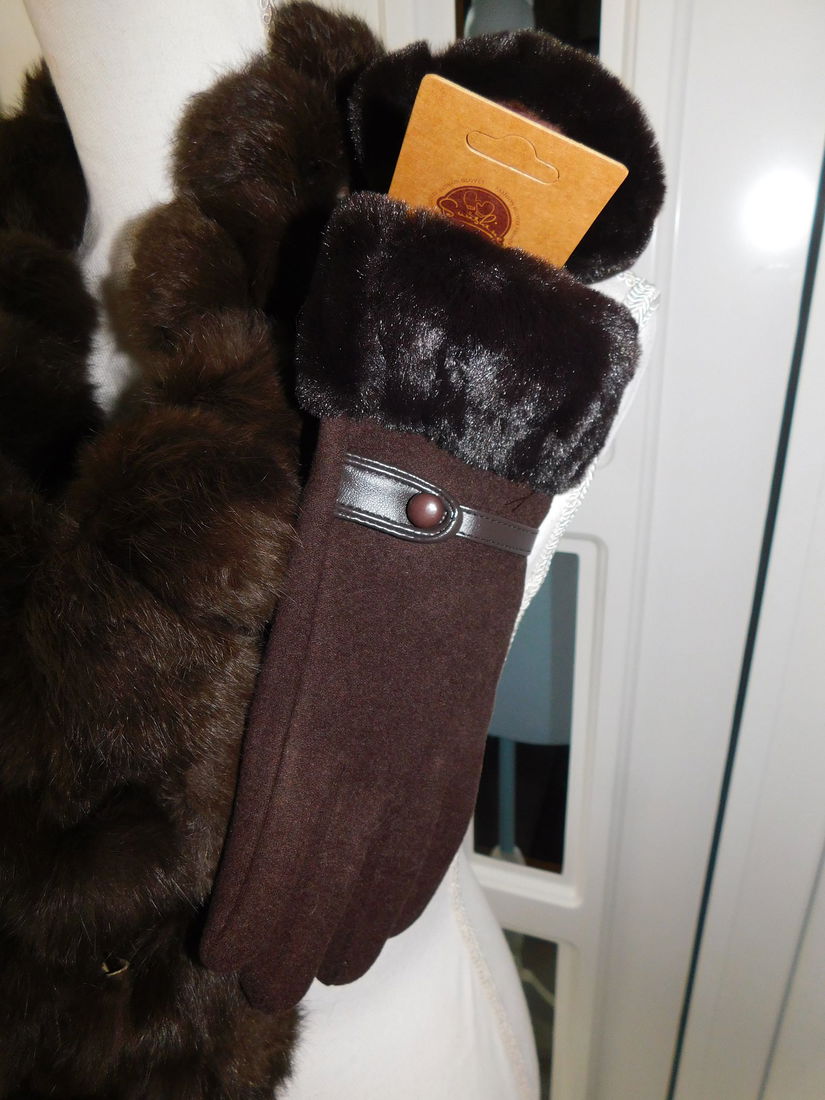 Sal blana naturala iepure. superb, manusi  noi asortate , cadou