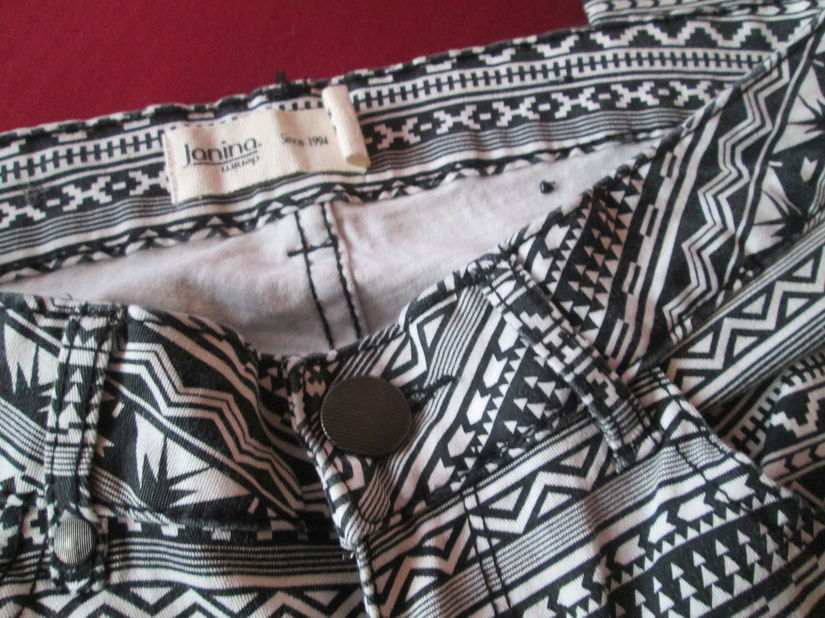 pantaloni slim cu model 36