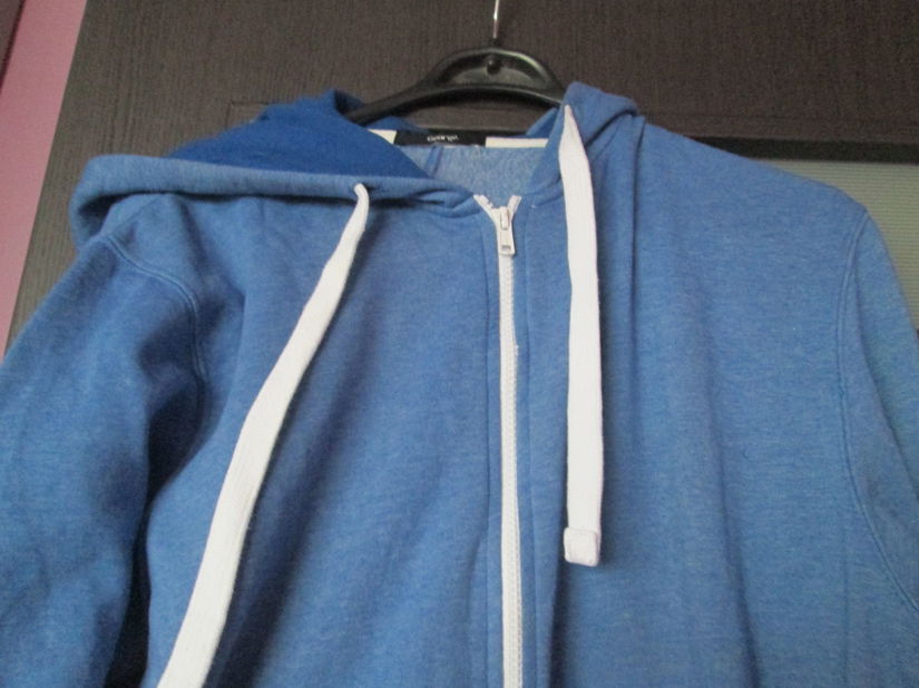 salopeta albastra  cu gluga