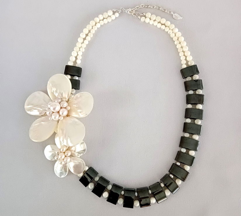 Colier din sidef ,perle si hematit