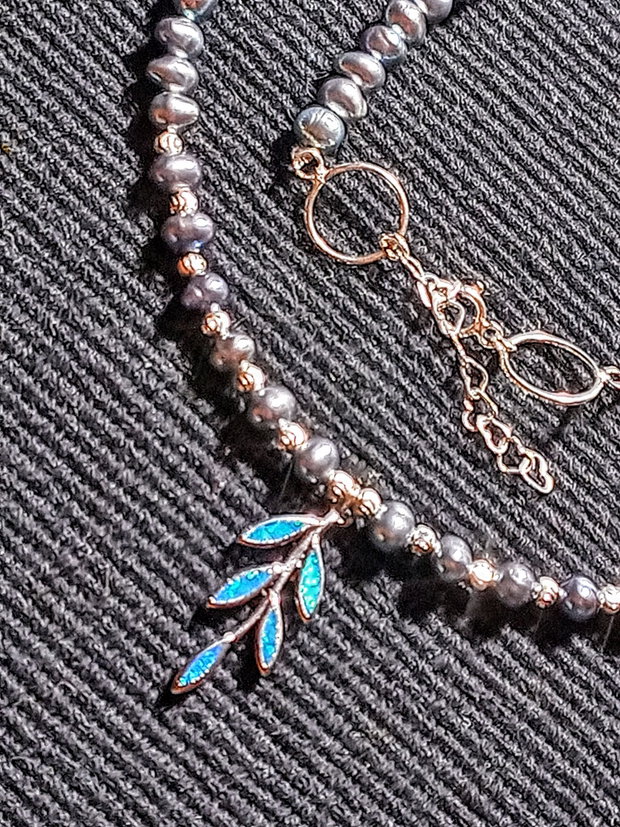 Colier argint perle naturale de cultura ovale charm argint frunza irizatii nuante minimalist boho chic trendy -Transport gratuit