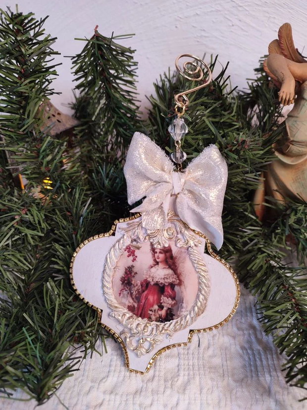Povești dantelate și îngeri protectori-Ornament handmade Craciun