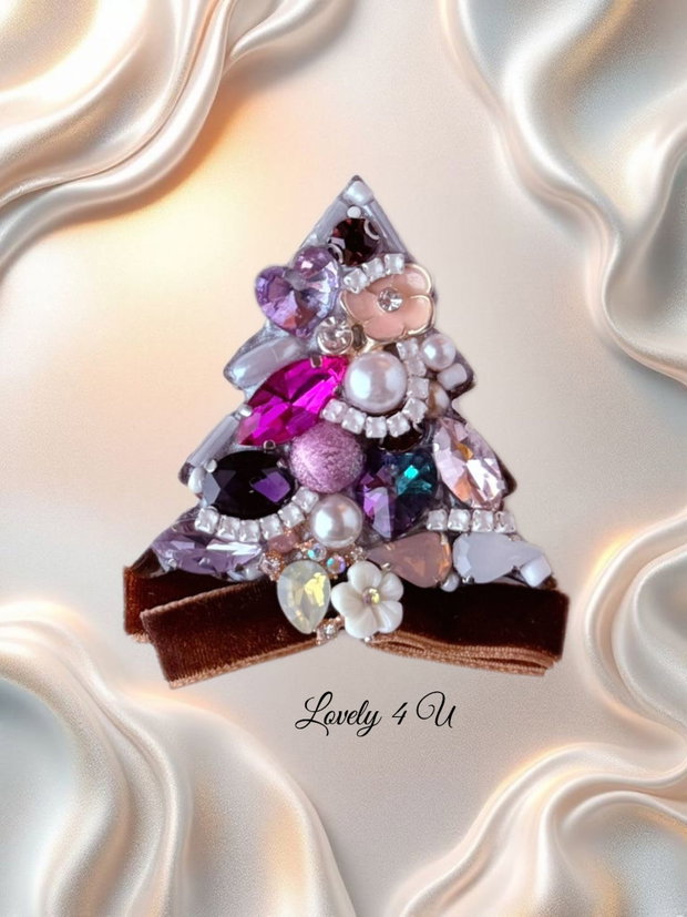 Brosa brad LOVELY CHRISTMAS TREE simbol al bucuriei și luminii, bijuterie handmade cu mesaj pe verso ' Sparkle every day, LOVE YOURSELF