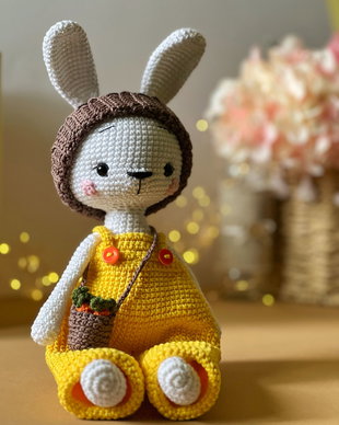 Whimsical woodland - Iepuras - Jucarie crosetata manual