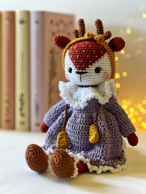 Whimsical woodland - Caprioara - Jucarie crosetata manual