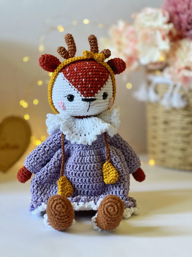 Whimsical woodland - Caprioara - Jucarie crosetata manual