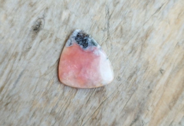 Cabochon opal roz, 35x28 mm