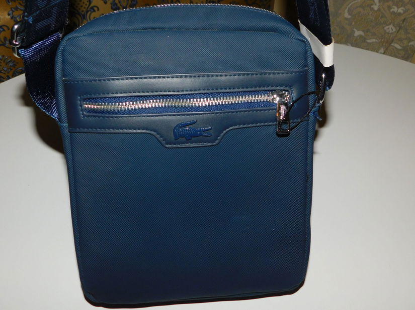 LACOSTE, geanta unisex , originala, bleumarin inchis ,noua