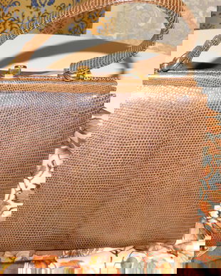 Poseta vintage Franta , sopirla , autentic   vintage,  esarfa designer  si  ceas nou elegant , cadou