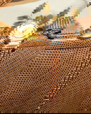 Poseta vintage Franta , sopirla , autentic   vintage,  esarfa designer  si  ceas nou elegant , cadou