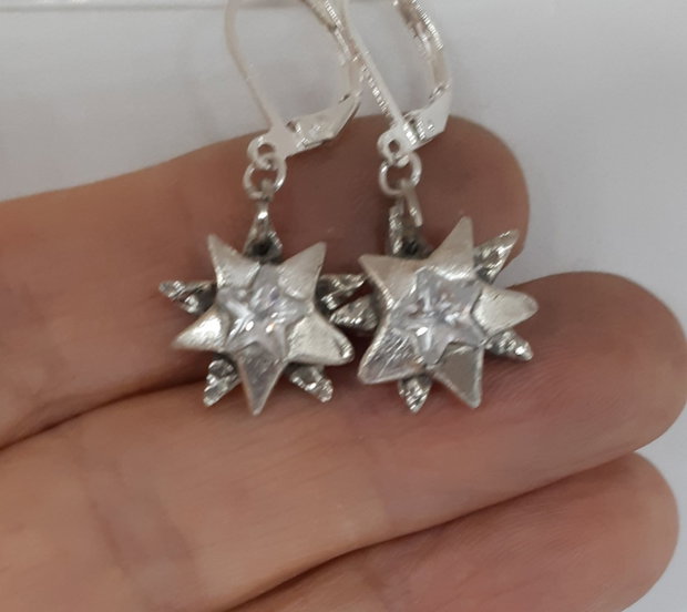 Cercei unicat din argint pur, atarnatori cu steaua nordului incluzand in cristal cubic zirconia stea transparent