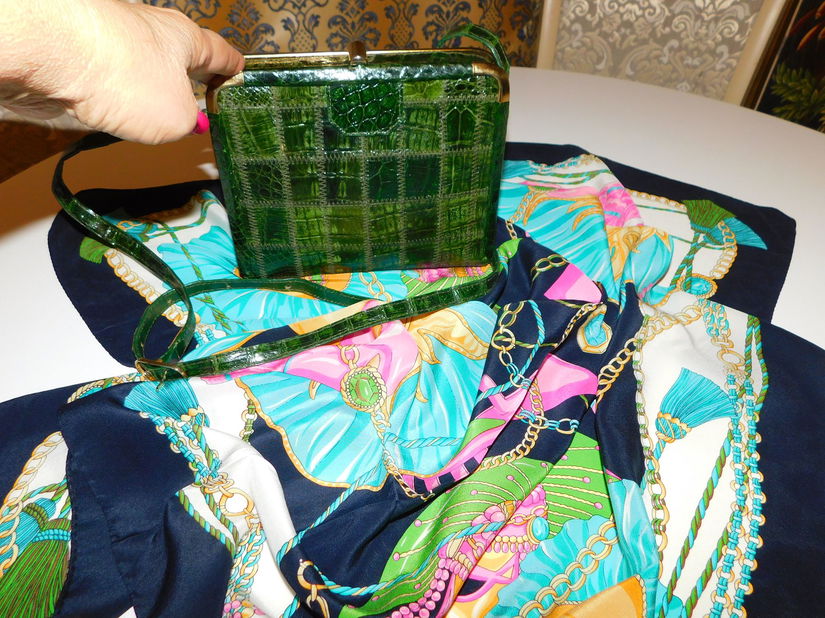 Poseta vintage piele exotica,  tip caseta ,   esarfa noua Codello, cadou