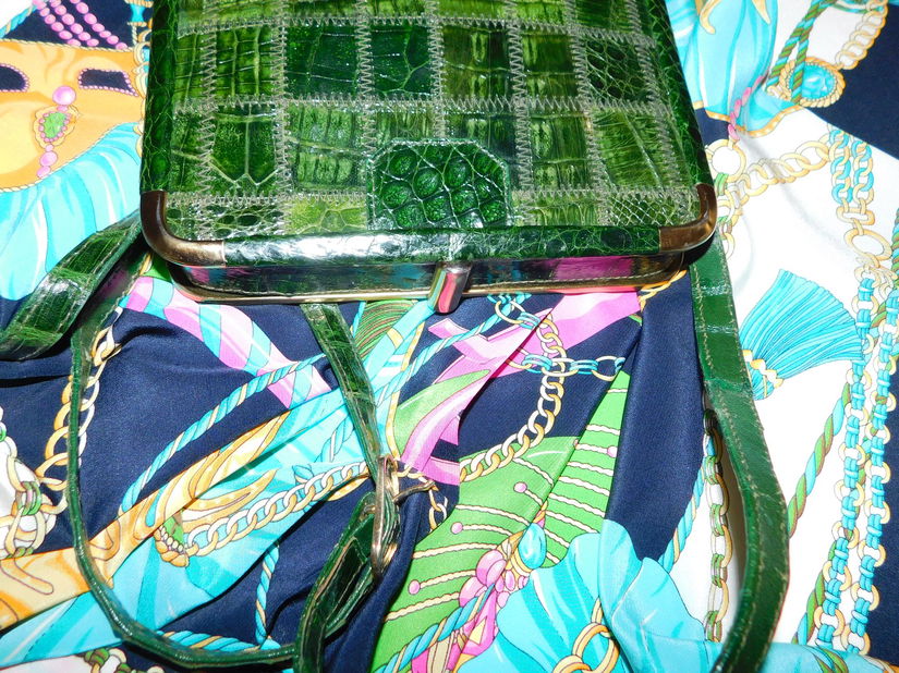 Poseta vintage piele exotica,  tip caseta ,   esarfa noua Codello, cadou