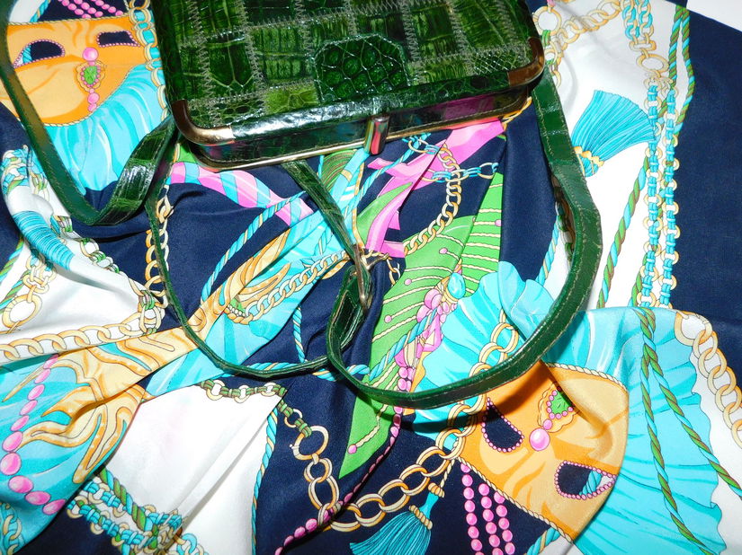 Poseta vintage piele exotica,  tip caseta ,   esarfa noua Codello, cadou