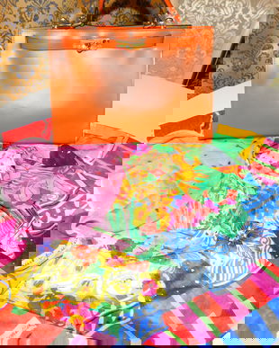 Geanta piele  naturala Italia,  esarfa  originala Louis Feraud, asortata