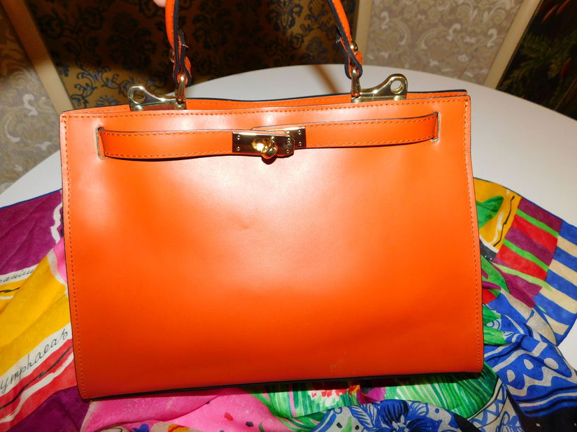 Geanta piele naturala Italia, esarfa originala Louis Feraud, asortata