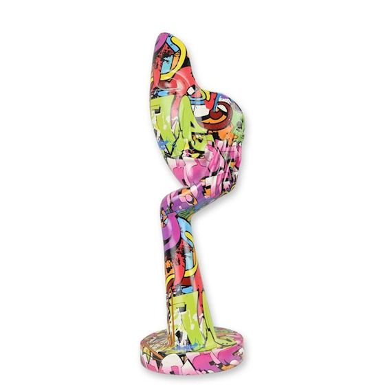 Chip spijinit in mana-statueta din rasini