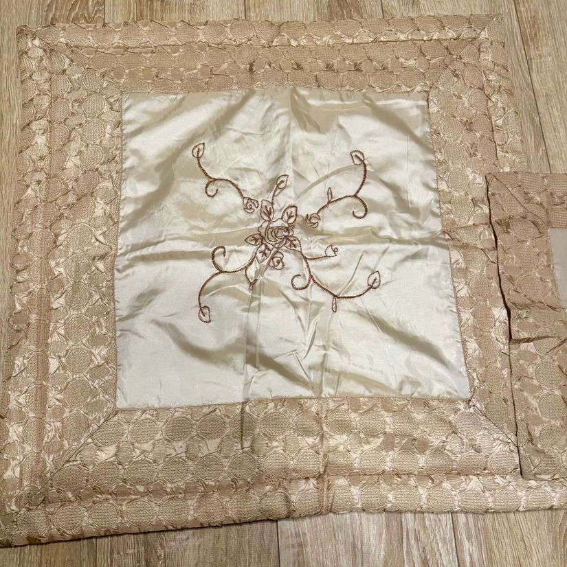 SET SUPERB FETE DE PERNA ,BRODERIE,SPANIA,NOI