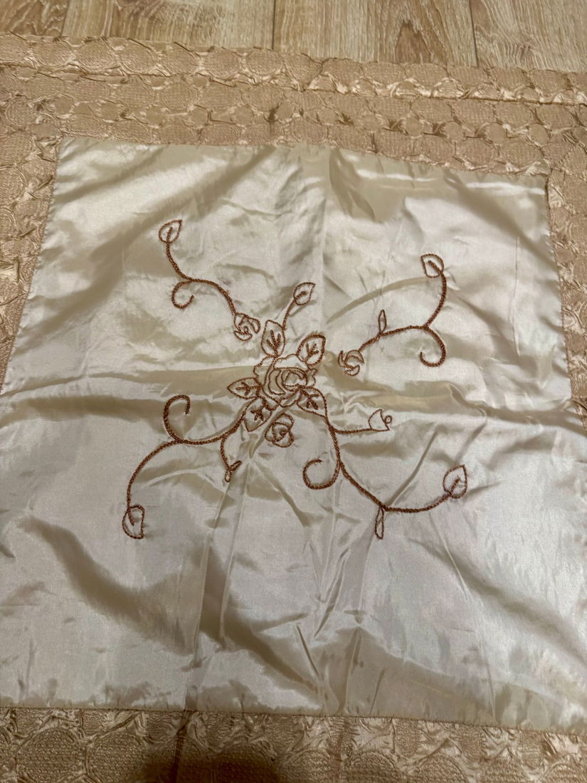 SET SUPERB FETE DE PERNA ,BRODERIE,SPANIA,NOI