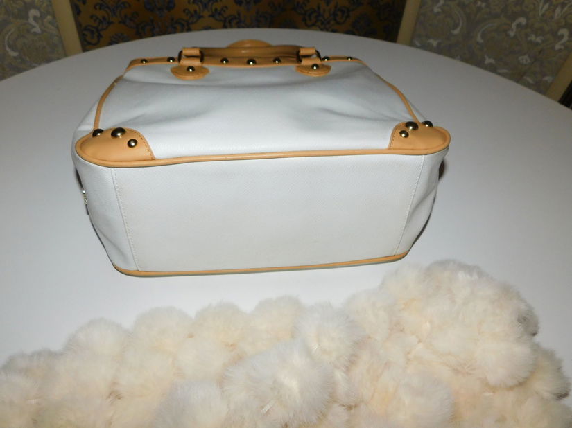 Geanta noua Carpisa,  cadou  sal  circular blanita asortat