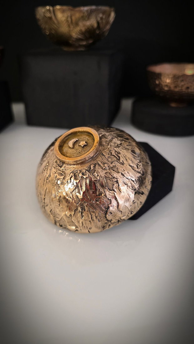 Bol decorativ din bronz ''Imprint''