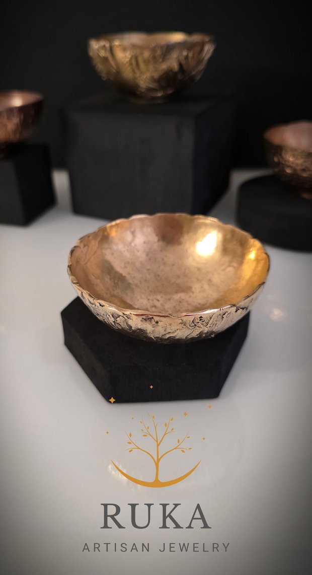Bol decorativ din bronz ''Imprint''