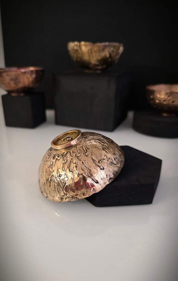 Bol decorativ din bronz ''Imprint''