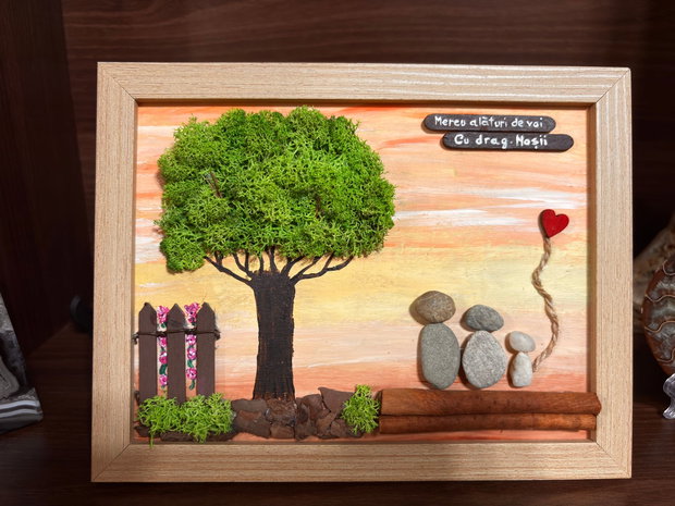 Tablou handmade / Cadou cuplu / nasi / fini / familie din pietre, licheni, lemn
