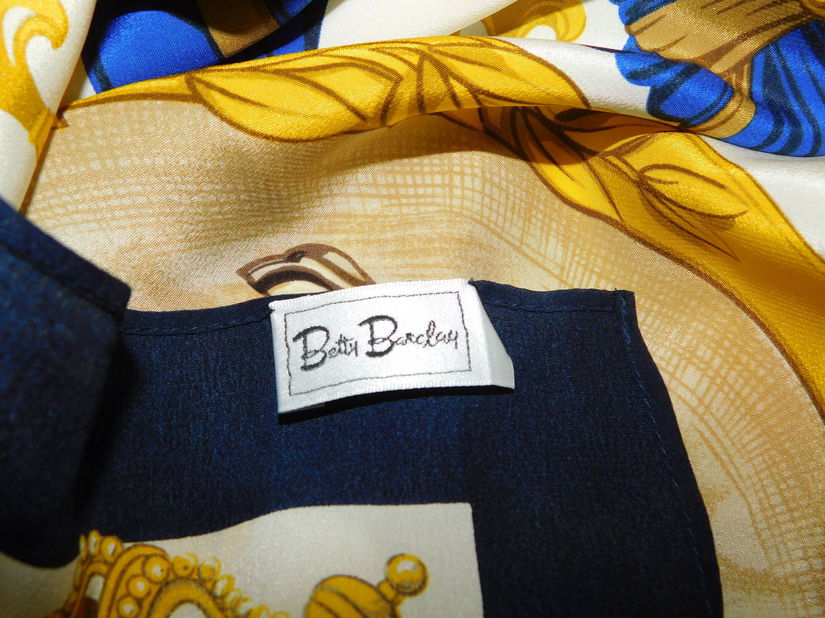 Poseta Italia , vintage 1952 , piesa rara, piele sarpe  nevopsit,  esarfa matase naturala noua  si portmoneu piele sarpe cadou