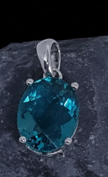 Pandantiv din argint cu un cristal oval Svarowski, oval, polifatetat, turcoaz