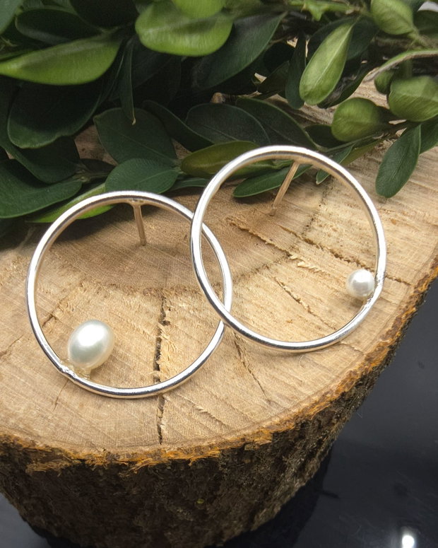 Cercei asimetrici din argint si perle, cercei argint, cercei statement, cercei handmade
