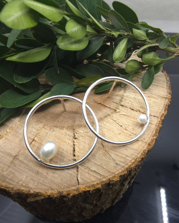 Cercei asimetrici din argint si perle, cercei argint, cercei statement, cercei handmade