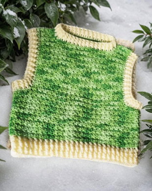 Vestă croșetată handmade Soft Green