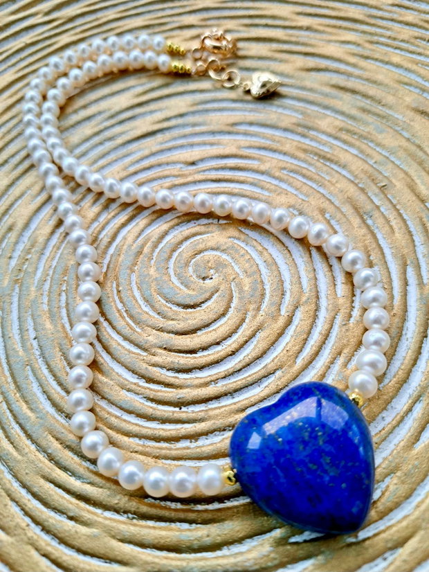 Colier inima lapis lazuli & perle albe de cultura