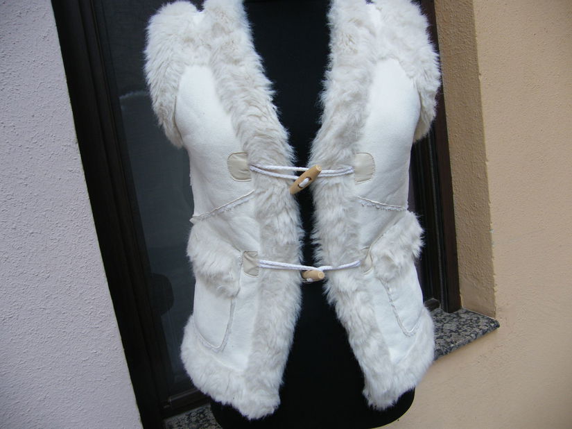 Nou/Cojocel 10-12 ani blana