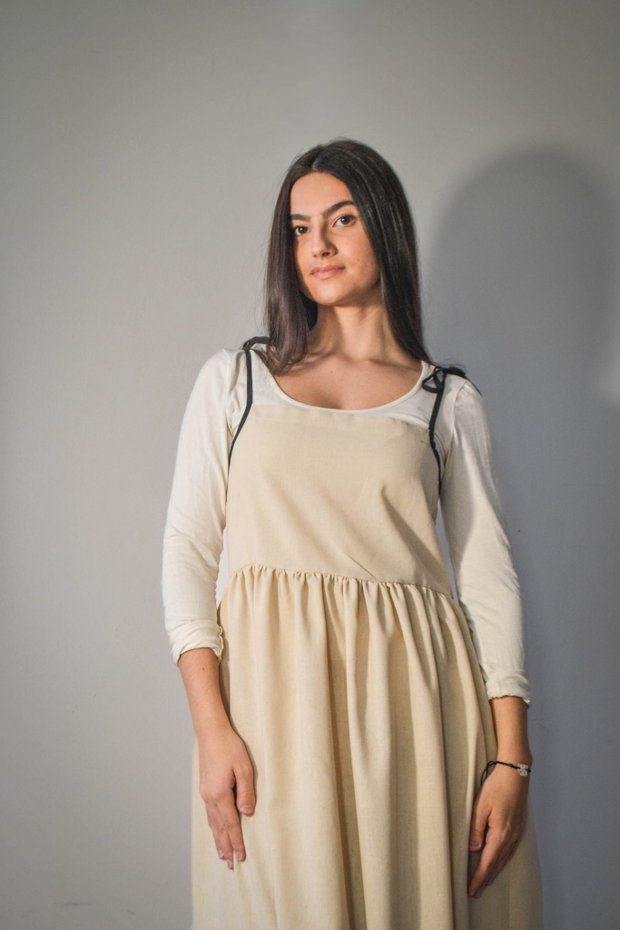 Rochie cu bretele subțiri, culoare ivory, din amestec de in și vâscoză